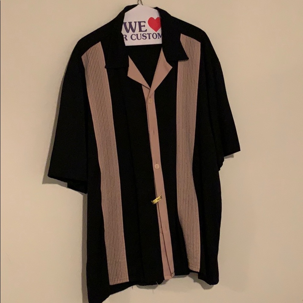 Short sleeved casual shirt